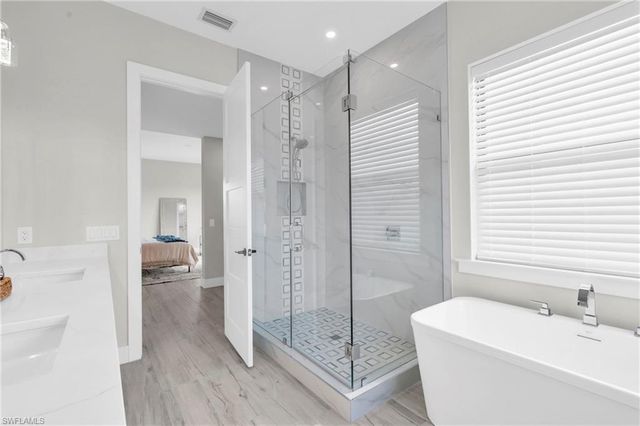 107 W Hilo ST, Naples, FL 34113