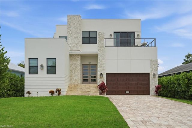 107 W Hilo ST, Naples, FL 34113