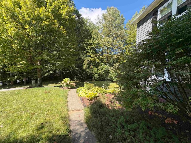 51 Logwood Circle, Essex, VT 05452
