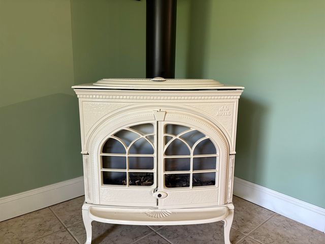 51 Logwood Circle, Essex, VT 05452