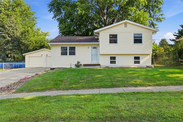 110 Gepke Parkway, Des Moines, IA 50320