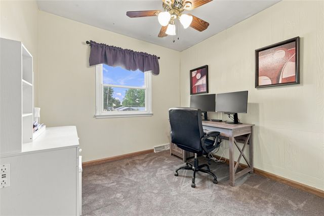 110 Gepke Parkway, Des Moines, IA 50320