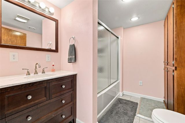 110 Gepke Parkway, Des Moines, IA 50320