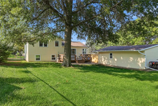 110 Gepke Parkway, Des Moines, IA 50320