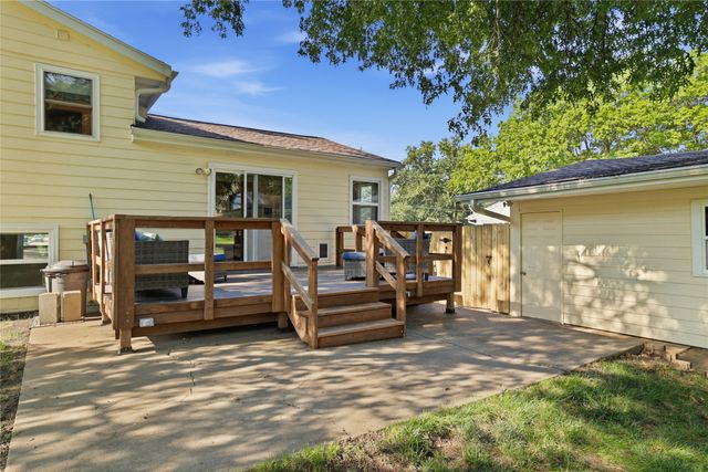 110 Gepke Parkway, Des Moines, IA 50320