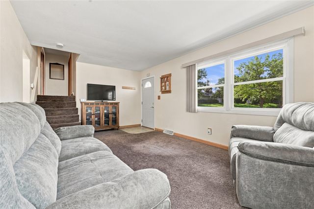 110 Gepke Parkway, Des Moines, IA 50320