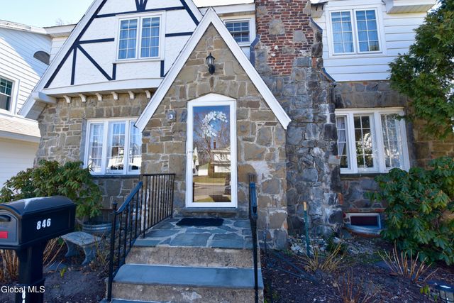 846 Wright Avenue, Schenectady, NY 12309
