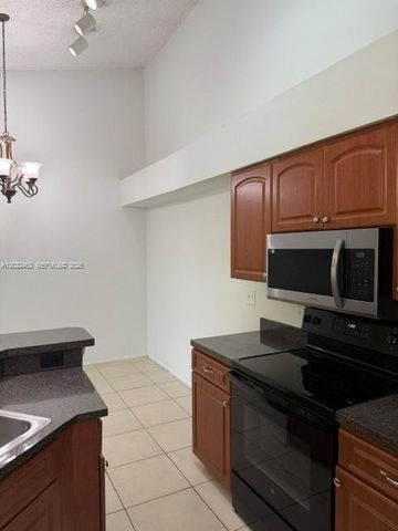 9999 Summerbreeze Dr 824, Sunrise, FL 33322