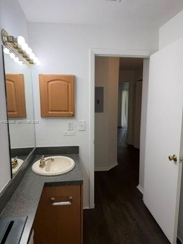 9999 Summerbreeze Dr 824, Sunrise, FL 33322