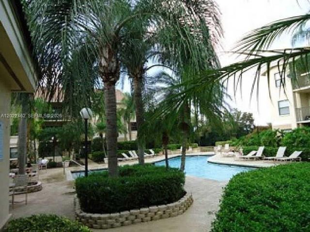 9999 Summerbreeze Dr 824, Sunrise, FL 33322