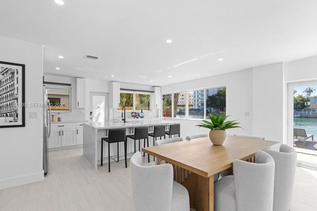 7286 Gary Ave, Miami Beach, FL 33141