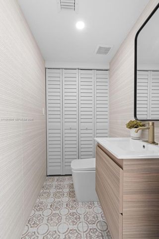 7286 Gary Ave, Miami Beach, FL 33141