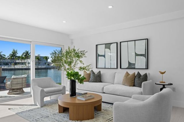 7286 Gary Ave, Miami Beach, FL 33141