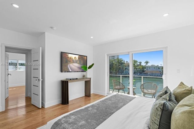 7286 Gary Ave, Miami Beach, FL 33141