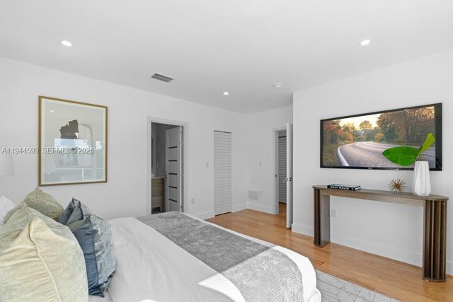 7286 Gary Ave, Miami Beach, FL 33141