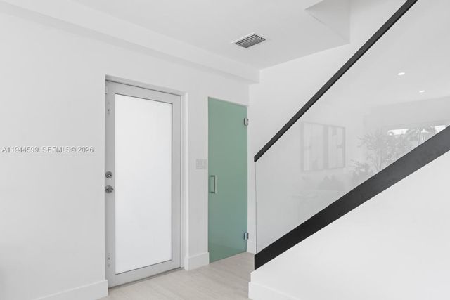 7286 Gary Ave, Miami Beach, FL 33141