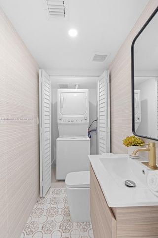 7286 Gary Ave, Miami Beach, FL 33141