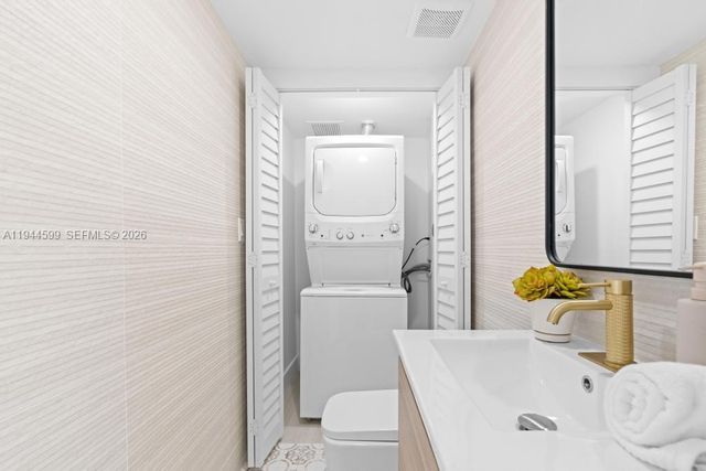 7286 Gary Ave, Miami Beach, FL 33141