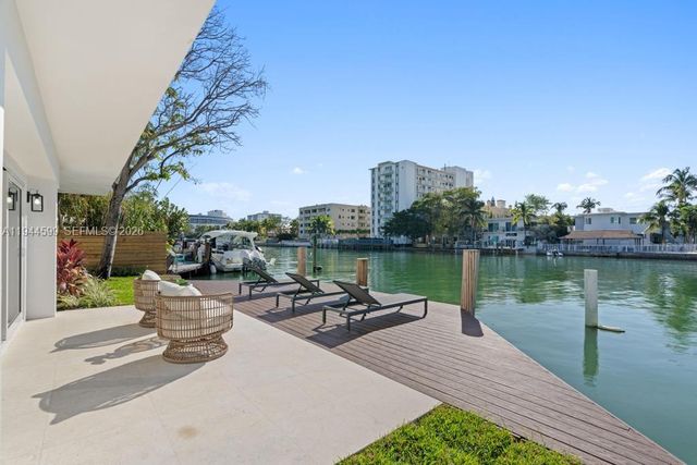 7286 Gary Ave, Miami Beach, FL 33141