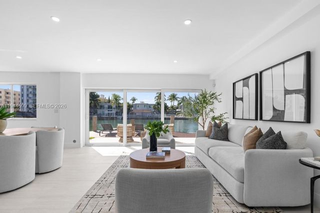 7286 Gary Ave, Miami Beach, FL 33141