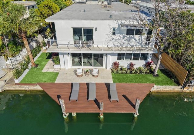 7286 Gary Ave, Miami Beach, FL 33141