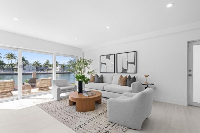 7286 Gary Ave, Miami Beach, FL 33141