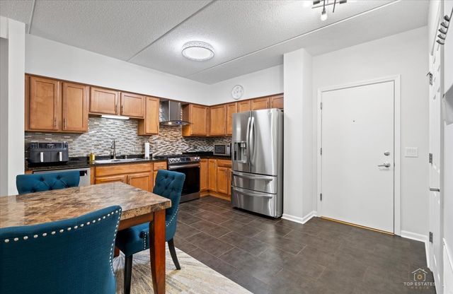 3501 Wellington Court 203, Rolling Meadows, IL 60008