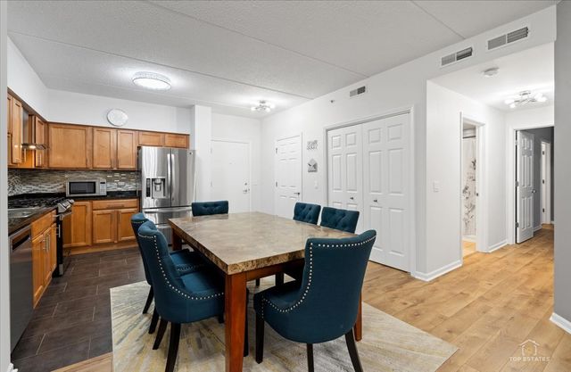 3501 Wellington Court 203, Rolling Meadows, IL 60008