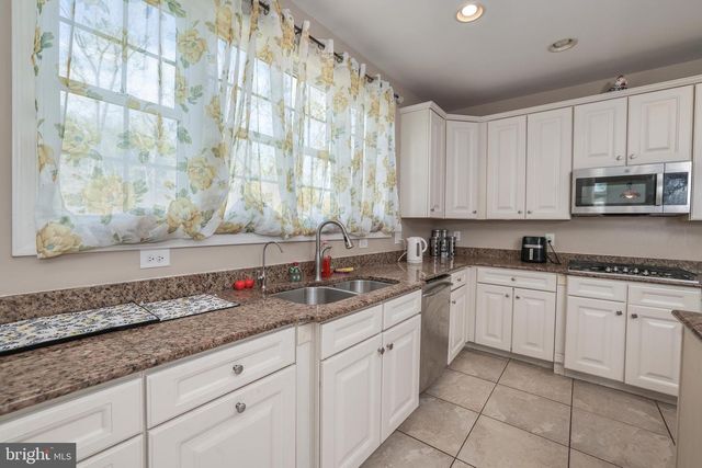 814 RACHEL DR, Franklinville, NJ 08322