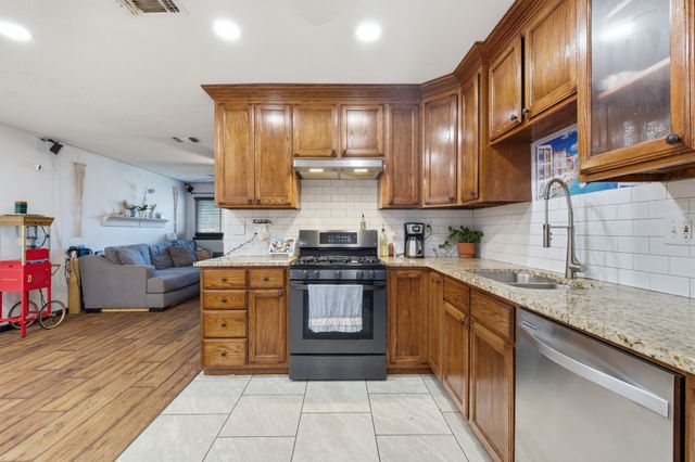601 Park Lane, Denton, TX 76205