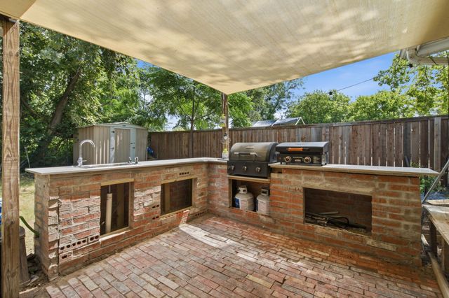 601 Park Lane, Denton, TX 76205