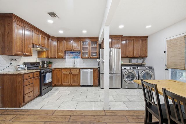 601 Park Lane, Denton, TX 76205