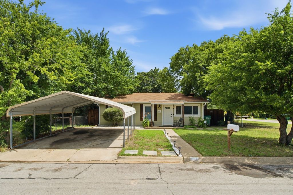 601 Park Lane, Denton, TX 76205