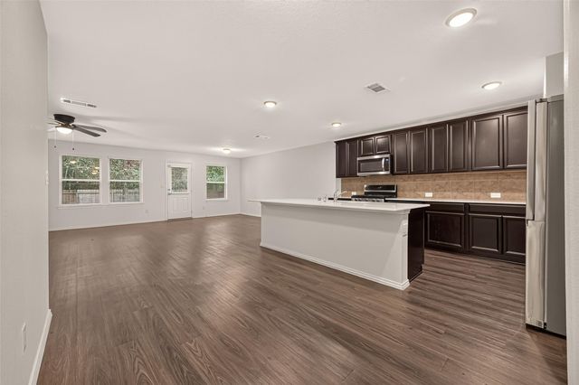 2011 Lost Timbers Drive, Conroe, TX 77304