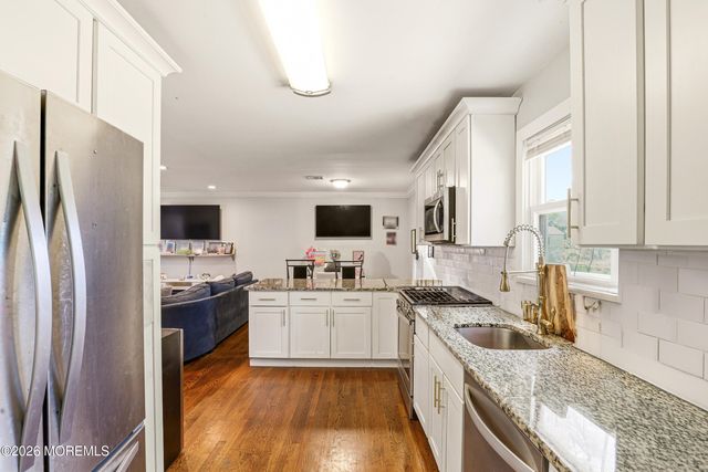 32 Goldweber Avenue, Jackson, NJ 08527