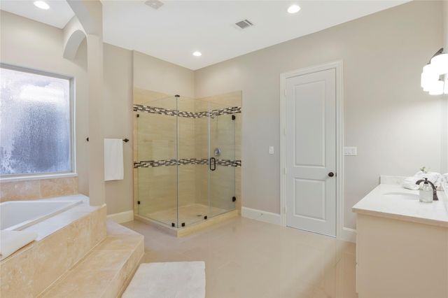 10827 Bourbon Street, Willis, TX 77318