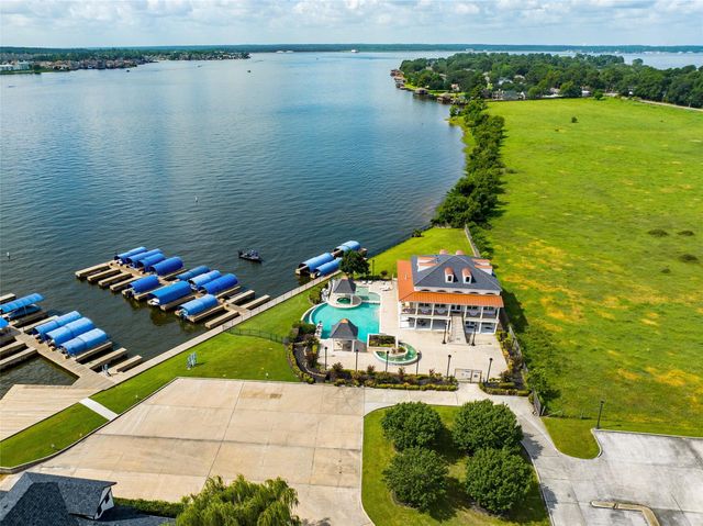 10827 Bourbon Street, Willis, TX 77318