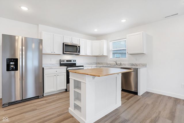 1641 W Paula Drive, Columbus, IN 47201