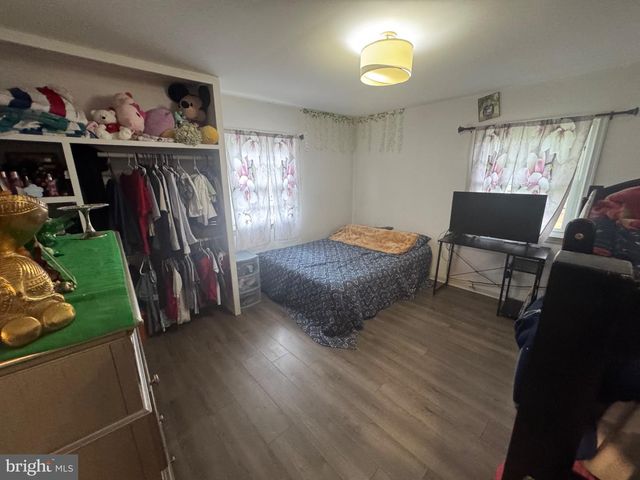 1314 E HOLLY AVE, Sterling, VA 20164