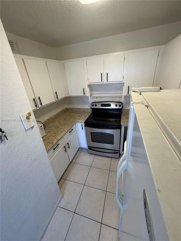 5702 W 26th Ave 5702, Hialeah, FL 33016