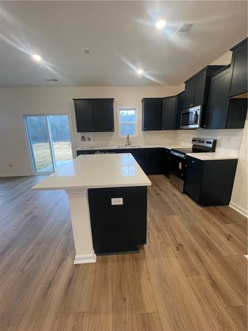 1 Halsey Street, Central, SC 29630