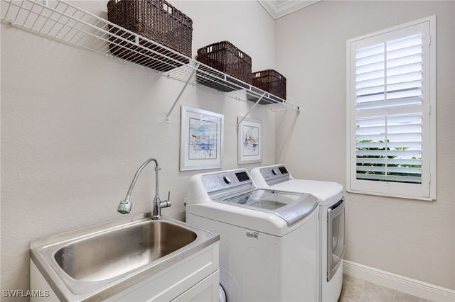 1626 Serrano CIR, Naples, FL 34105