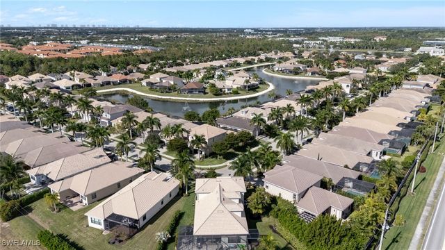 1626 Serrano CIR, Naples, FL 34105