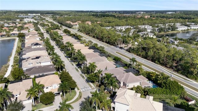 1626 Serrano CIR, Naples, FL 34105