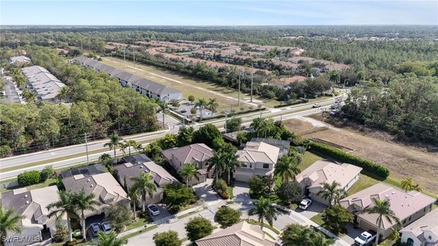 1626 Serrano CIR, Naples, FL 34105