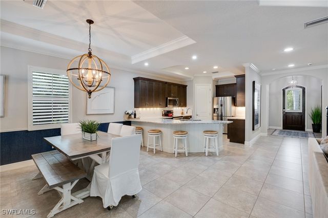 1626 Serrano CIR, Naples, FL 34105