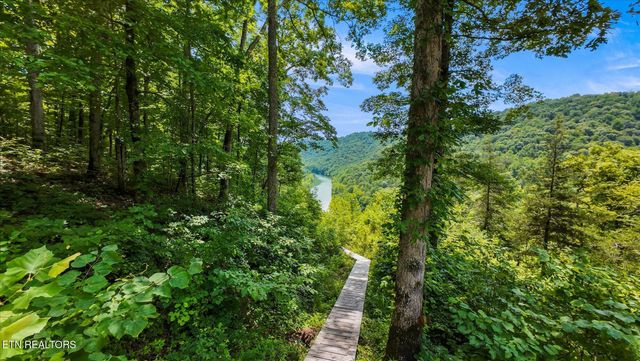 680 Crestwood Drive, Speedwell, TN 37870