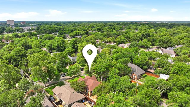825 Thomasson Drive, Dallas, TX 75208