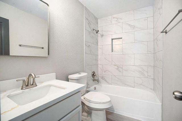 4027 Spurwing Lane, Baytown, TX 77521