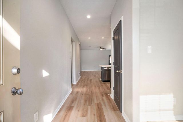 4027 Spurwing Lane, Baytown, TX 77521